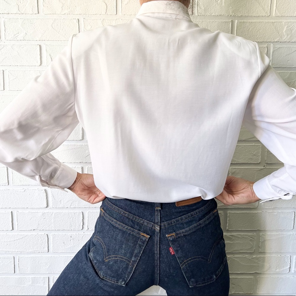Vintage white button up embroidered long sleeve blouse shoulder pads S - Picture 3 of 16